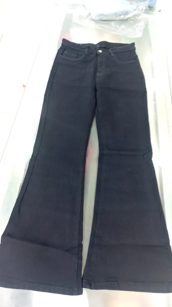Black_Premium_And_Elegant_Wide_Leg_Flare_Pants