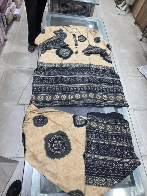 Traditional_Hand-Painted_Cotton_Co-Ord_Set_With_Tribal_Art_Design