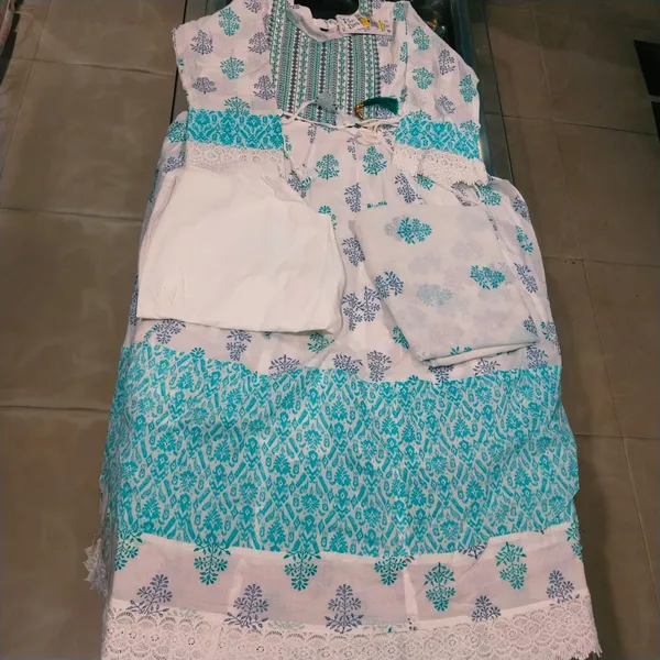 White_And_Turquoise_Embroidered_Pakistani_Suit_Set