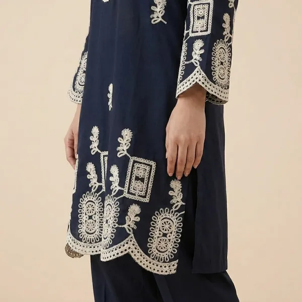 Black_Embroidered_Kurta_Set_With_White_Thread_Work