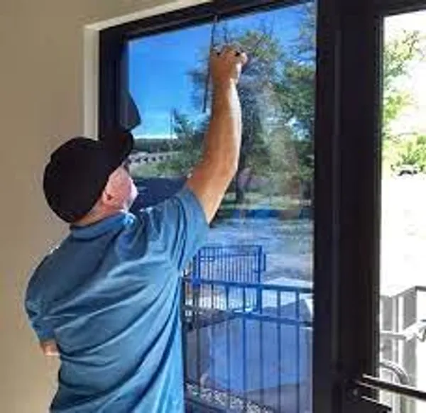 Wisdom_One_Way_Mirror_Window_Film_Daytime_Privacy_Sun_Blocking_Heat_Control_Anti_Uv_Reflective_Film_Window_Tint_For_Home_Office_Living_Room_Blue_Window_Film_20_X_42_Self_Adhesive