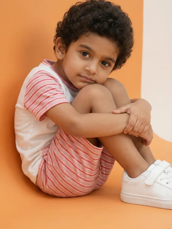 Boys_Organic_Cotton_Interlock_Short_Sleeve_Bird_Chest_Print_T_Shirt_And_Shorts_Set_White