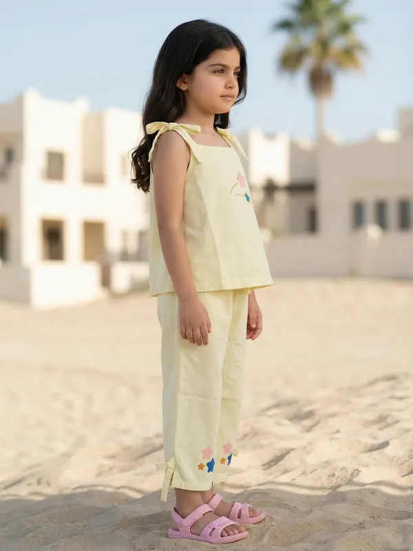 Girls_Organic_Cotton_Cambric_Sleevless_Star_And_3_Stars_Glitter_Print_Baby_Camisole_And_Pant_Set_Yellow
