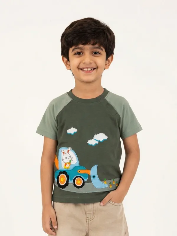 Boys_Organic_Cotton_Lycra_Jersey_Short_Sleev_Carrot_Crane_Applique_T_Shirt