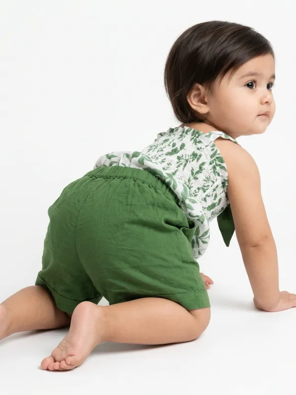 Girls_Organic_Cotton_Cambric_Sleevless_Leaf_Print_Top_And_Shorts_Set_Green