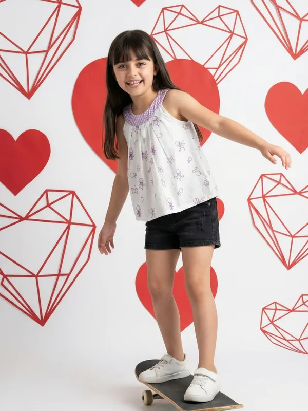 Girls_Organic_Cotton_Dobby_Sleevless_Sealife_Outline_Embroidered_And_Checks_Top_White