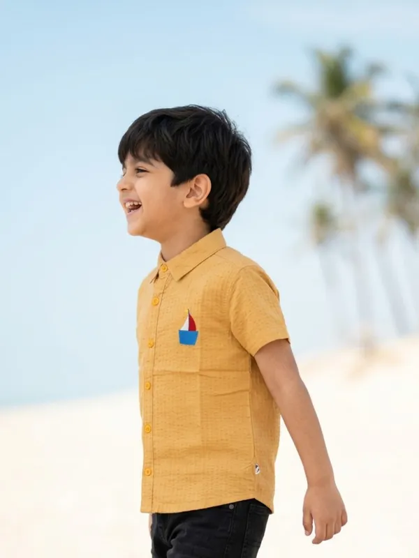 Boys_Organic_Cotton_Seer_Sucker_Short_Sleeve_Boat_Embroidered_Applique_Shirt_Yellow