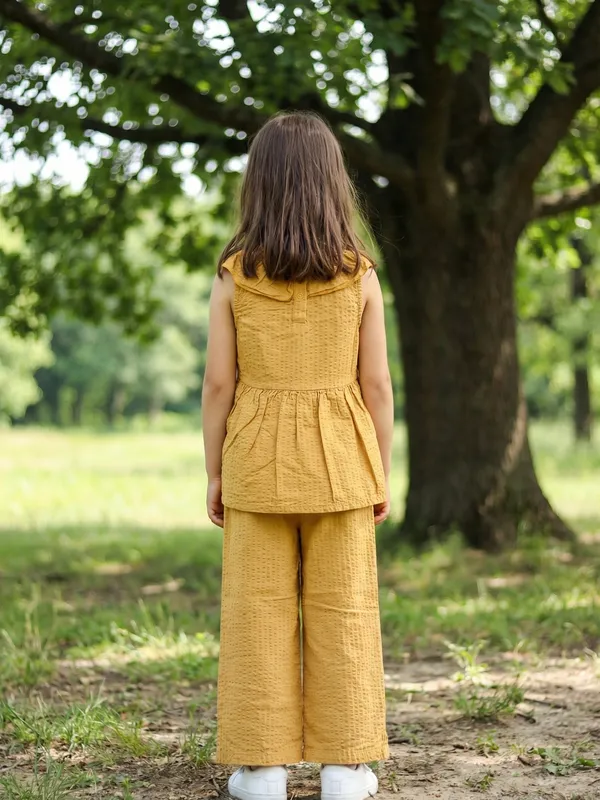 Girls_Organic_Cotton_Seer_Sucker_Sleeveless_Duck_Embroidered_Frill_Top_And_Pant_Set_Yellow