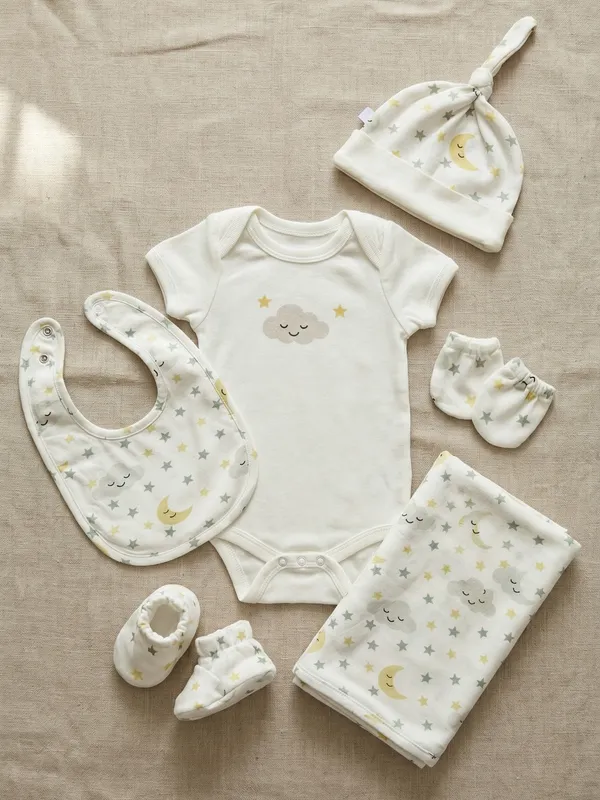 Pranava_100%_Organic_Cotton_Baby_Gift_Set_–_Cloud_&_Star_Print_|_Pack_of_6