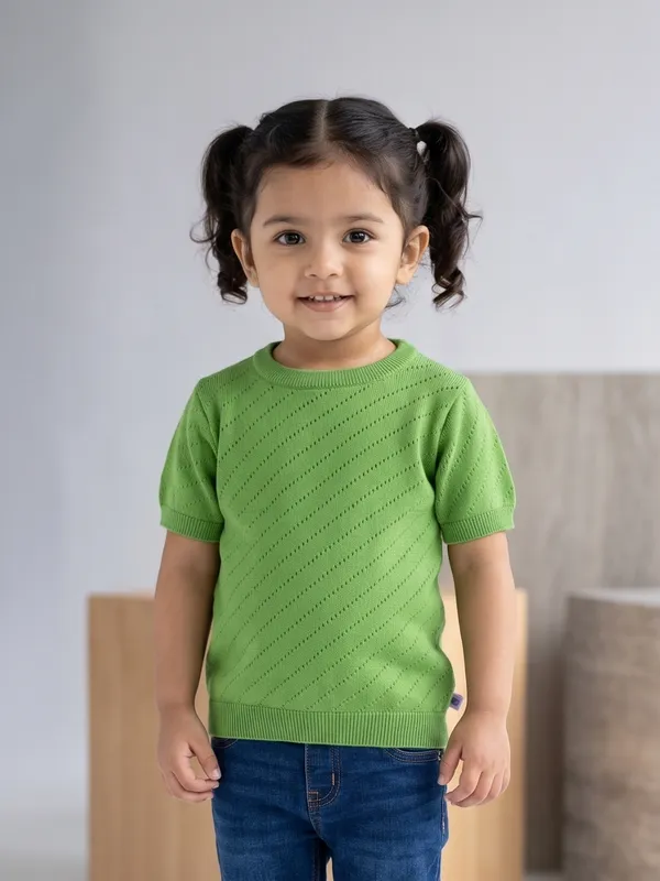 Unisex_Organic_Cotton_Half_Sleeve_Round_Neck_Pullover_Sweater_With_Frill_At_Neck