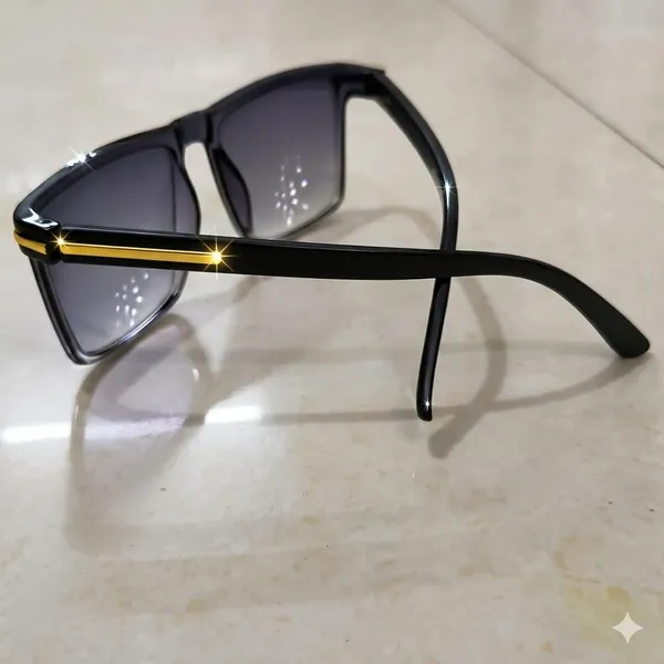 Black_&_Gold_Polycarbonate_Metal_Square_Sunglasses_For_Daily_Wear