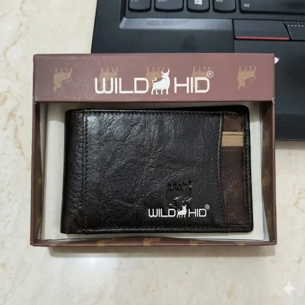 Black_Leather_Bifold_Wallet_For_Daily_Use