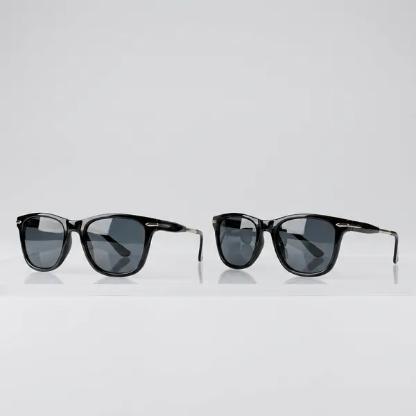Black_Polycarbonate_Wayfarer_Sunglasses_For_Outdoor_Use