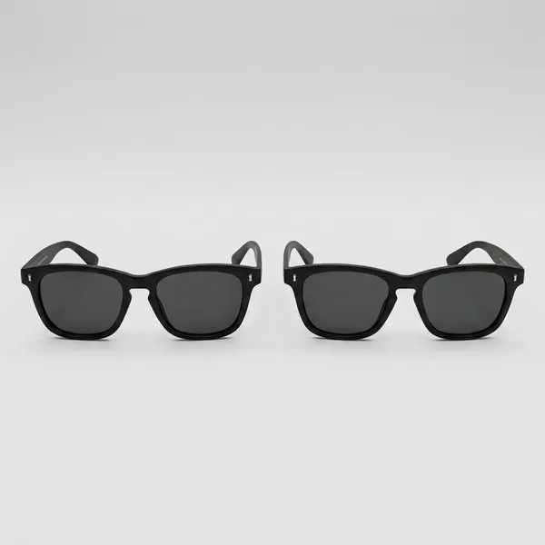Black_Polycarbonate_Wayfarer_Sunglasses_For_Outdoor_Use
