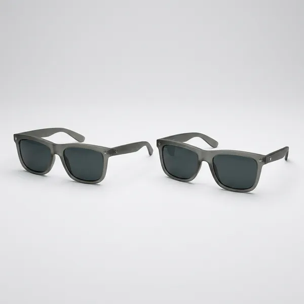 Black_Polycarbonate_Wayfarer_Sunglasses_For_Daily_Wear