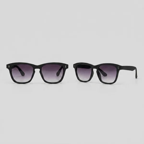 Black_Polycarbonate_Wayfarer_Sunglasses_For_Outdoor_Use