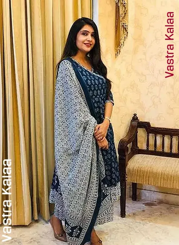 Indigo_Blue_And_White_Cotton_Floral_Anarkali_Kurta_Set_With_Palazzo_For_Women