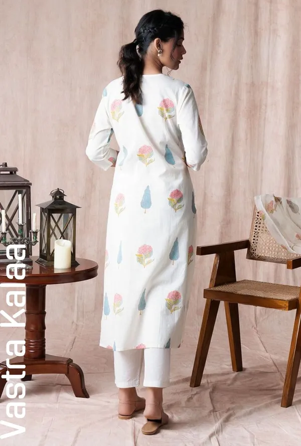 White_Poly_Rayon_A-Line_Floral_Print_Kurta_Set_For_Women