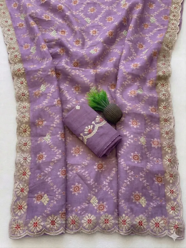 EMBRODRED_COTTON_FLOWER_JAL_DESIGN_SAREE_With_Scalloped_Border_And_Embellished_Blouse_Purple