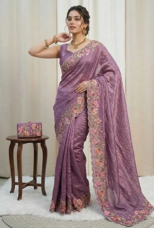 Rutexafashion_Printed_Floral_Print_Animal_Print_Paisley_Jamdani_Cotton_Blend_Saree_Purple