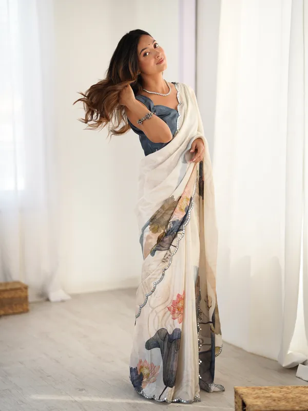 Off_White_And_Blue_Pure_Chinon_Digital_Print_Saree_With_Mirror_Work_Scallop_Border_For_Women