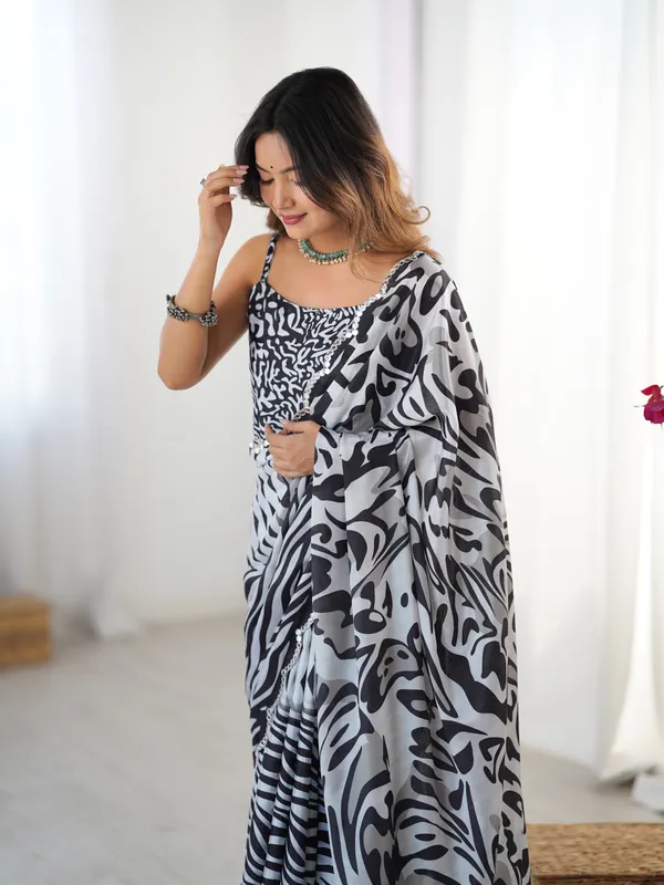 Black_And_White_Pure_Chinon_Digital_Print_Saree_With_Mirror_Work_Scallop_Border_For_Women