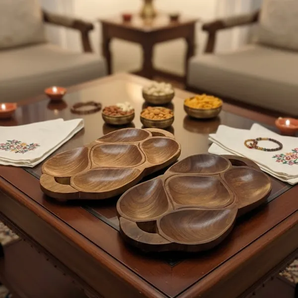Handcrafted_Wooden_Serving_Tray_Set_Of_2