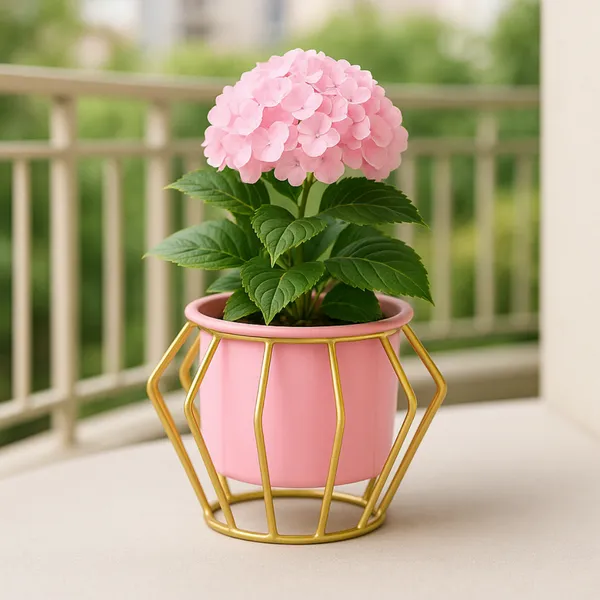 Pink_&_Gold_Geometric_Wire_Planter_with_Ceramic_Pot