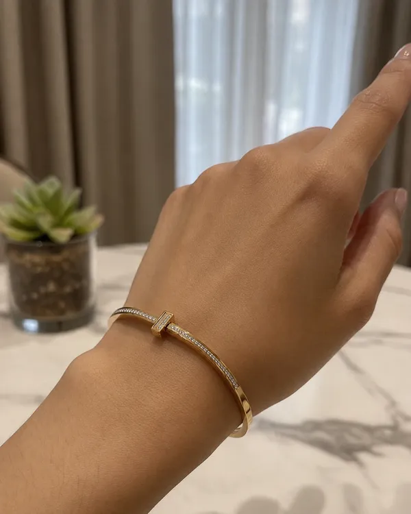 Gold_Stainless_Steel_Crystal_Bangle_Bracelet_For_Women