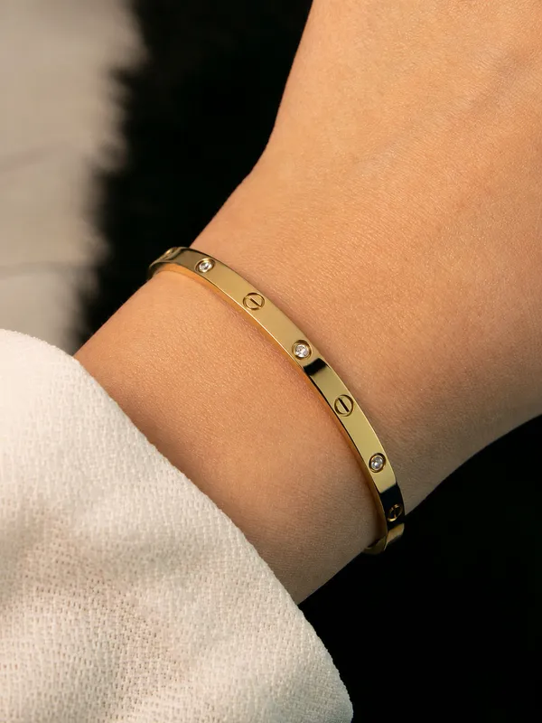 Gold_Stainless_Steel_Bangle_Bracelet_For_Women