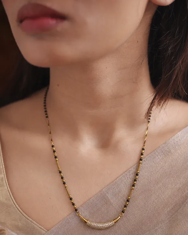 Gold_Alloy_With_Black_Beads_Mangalsutra_Necklace_For_Women
