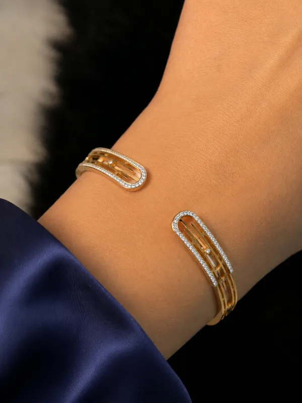 Gold_Stainless_Steel_Open_Cuff_Bracelet_For_Women