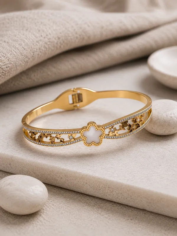 Gold_Alloy_Bangle_Bracelet_For_Women