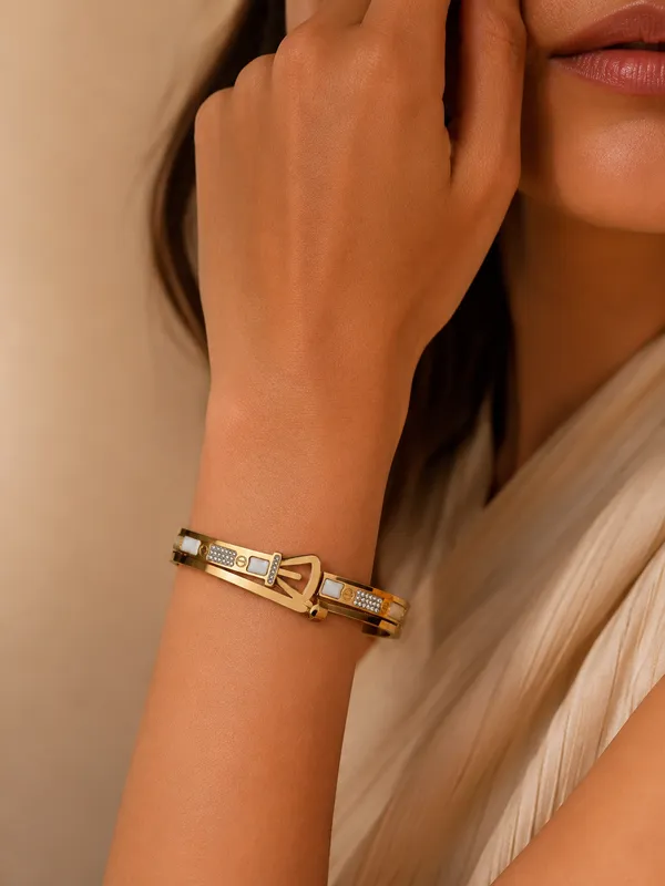 Gold_Stainless_Steel_Cuff_Bracelet_For_Women
