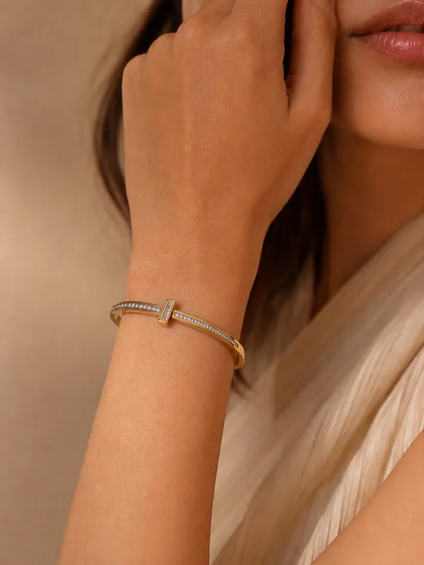 Gold_Stainless_Steel_Crystal_Bangle_Bracelet_For_Women
