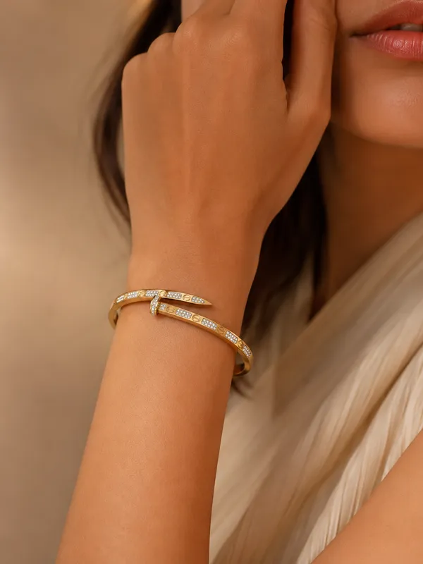 Gold_Alloy_Crystal_Open_Cuff_Bracelet_For_Women