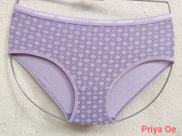 Priya_Oe_Multicolor_Cotton_Print_4_Printed_Panties_For_Women_Pack_Of_3