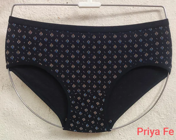PRIYA_FE_Multicolor_Cotton_Print_3_Panties_For_Women_Pack_Of_3
