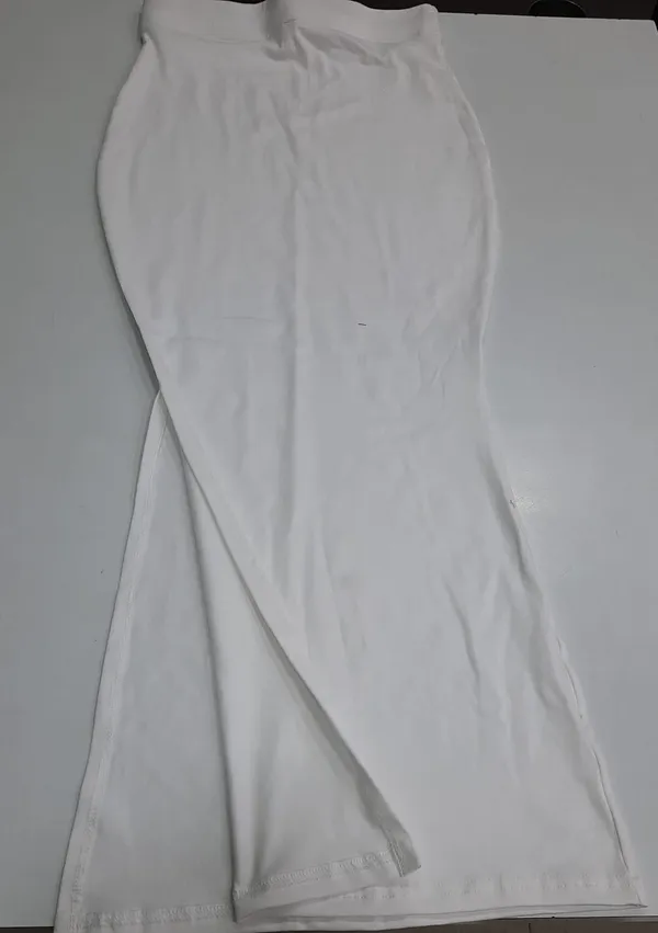 White_Mermaid_Saree_Shaper_For_Women
