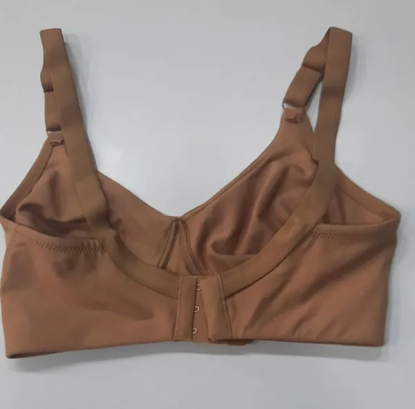 Women'S_Nude_Seamless_Underwire_Non_-Padded_Bra_With_Back_Closure