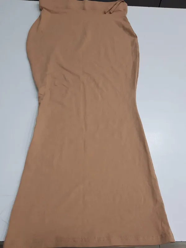Elegant_Beige_Mermaid_Saree_Shaper_For_Women