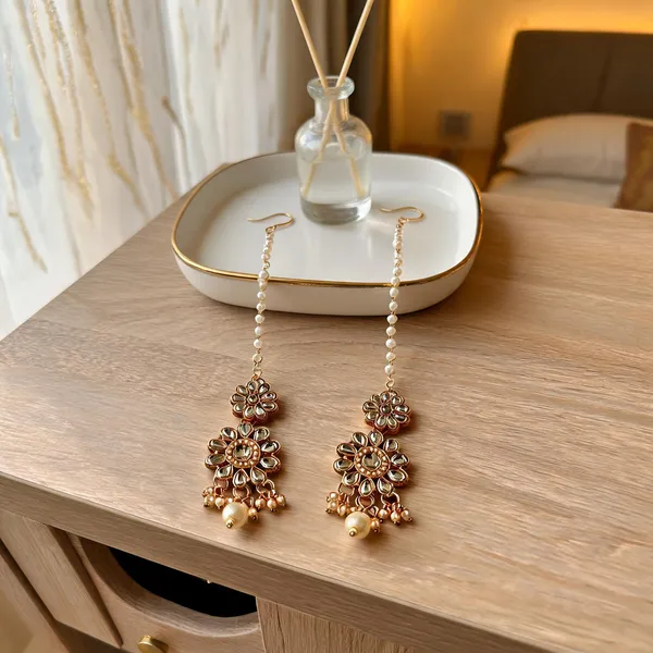 White_And_Gold_Maang_Tikka_Alloy_For_Women_Pack_Of_2