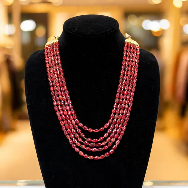 Maroon_Layered_Necklace_Alloy_For_Unisex_Pack_Of_1