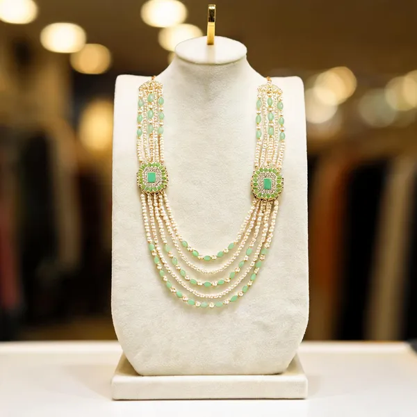 Green_And_White_Layered_Necklace_Alloy_For_Unisex_Pack_Of_1