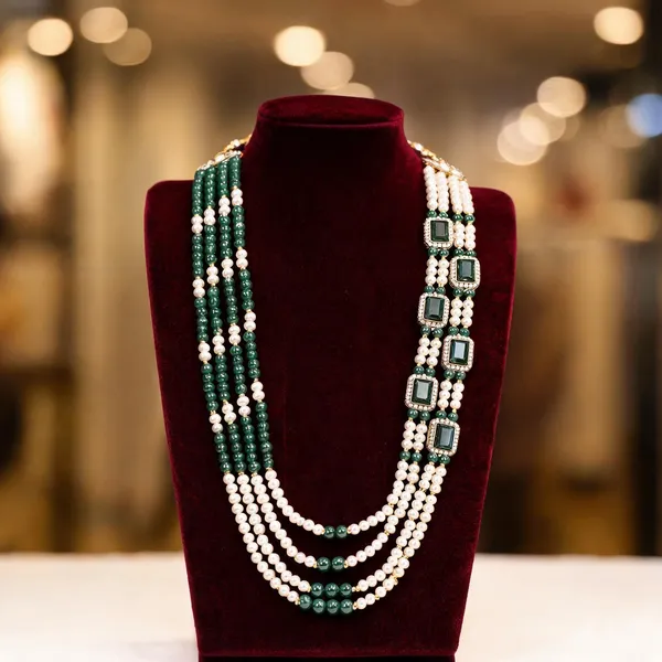 Green_And_White_Layered_Necklace_Alloy_For_Unisex_Pack_Of_1