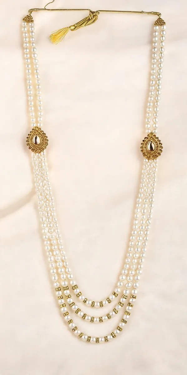 Gold_And_White_Layered_Necklace_Alloy_For_Unisex_Pack_Of_1