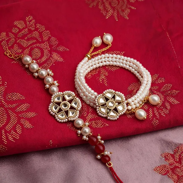 Multicolor_Rakhi,_Bracelet_Alloy_For_Brother_And_Sister-In-Law_Pack_Of_1
