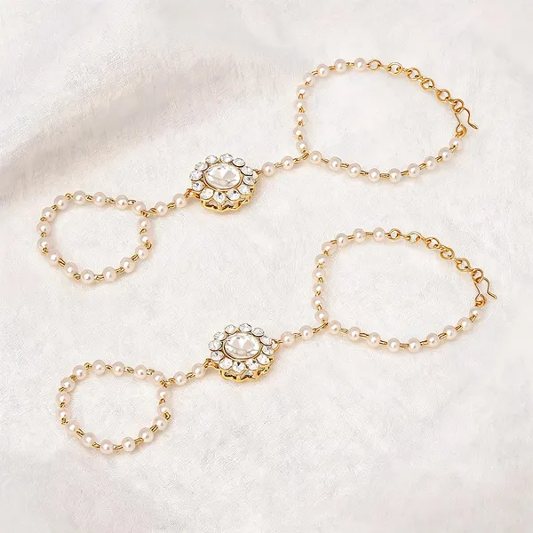 Rose_And_White_Bracelet_Alloy_For_Unisex_Pack_Of_1