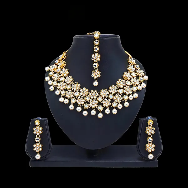 White_And_Gold_Jewellery_Set_Alloy_For_Women_Pack_Of_1