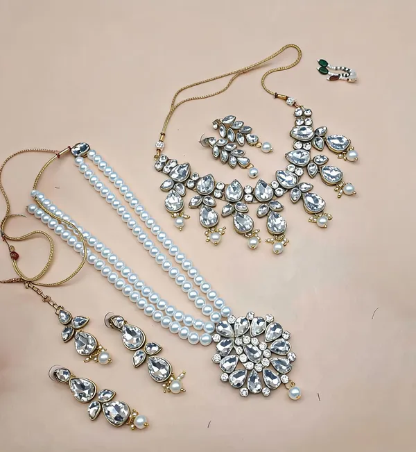 White_Jewellery_Set_Alloy_For_Women_Pack_Of_1